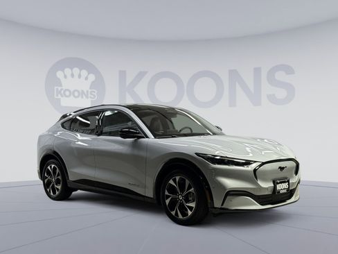 Used 2022 Ford Mustang Mach-E Premium image 14