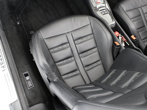 Certified 2013 Ferrari 458 Spider RWD image 38
