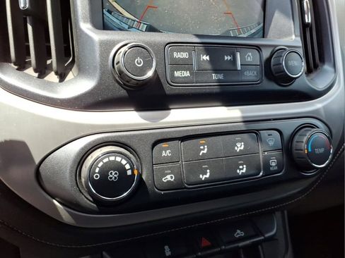 Used 2016 GMC Canyon SLE RWD image 10