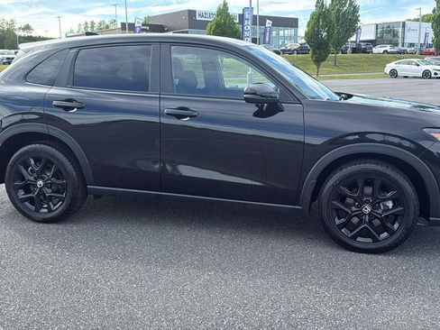 Used 2024 Honda HR-V Sport image 3