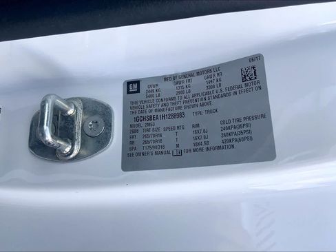 Used 2017 Chevrolet Colorado W/T RWD image 37