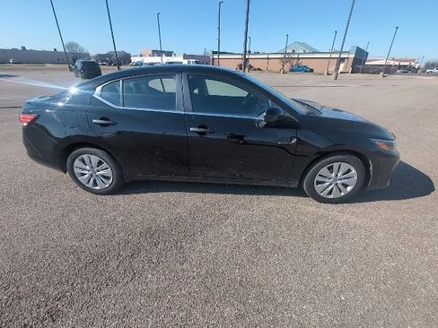 Used 2024 Nissan Sentra S image 2