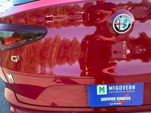 Used 2023 Alfa Romeo Stelvio Veloce AWD/4WD image 29