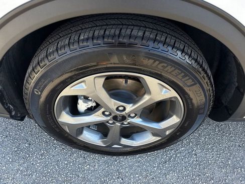 Certified 2025 Ford Escape ST-Line w/ Equipment Group 301A image 12