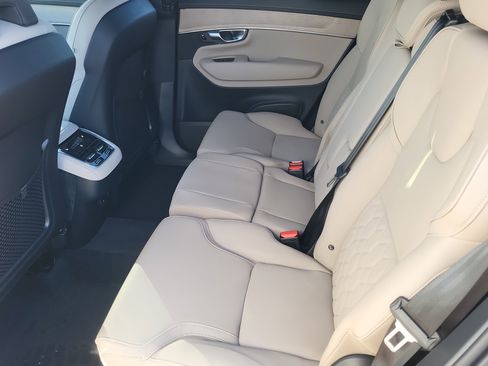 New 2026 Volvo XC90 B6 Plus w/ Protection Package Premier image 17