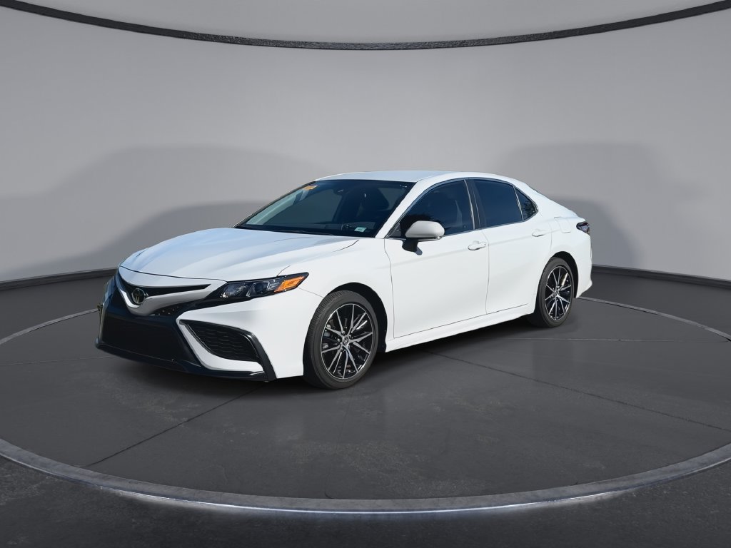 Used 2024 Toyota Camry SE FWD image 4
