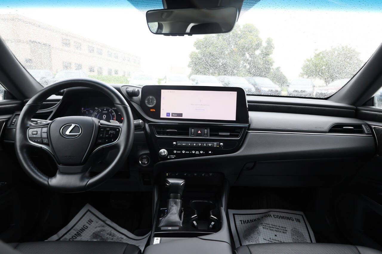 Used 2023 Lexus ES 250 w/ Premium Package AWD/4WD image 14