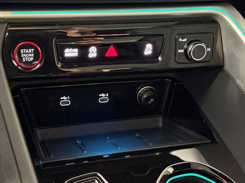 Used 2025 Audi SQ5 Premium Plus w/ Premium Plus Package image 20