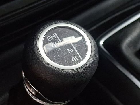 Used 2022 Jeep Gladiator Sport AWD/4WD image 25