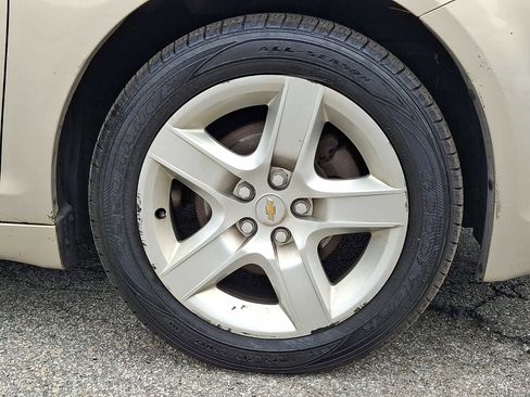 Used 2011 Chevrolet Malibu LS FWD image 8