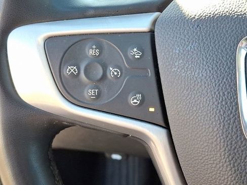 Used 2024 GMC Terrain SLT image 16