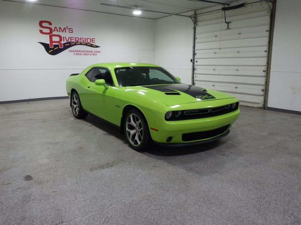 Used 2015 Dodge Challenger R/T Plus RWD image 5