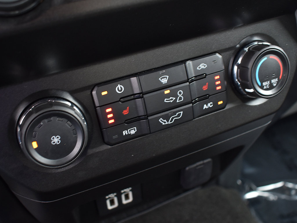 Used 2019 Ford F150 XLT w/ Equipment Group 302A Luxury AWD/4WD image 24