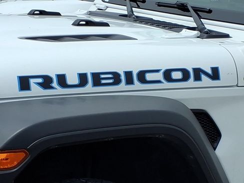 Used 2025 Jeep Wrangler Unlimited Rubicon 4xe w/ Safety Group AWD/4WD image 13
