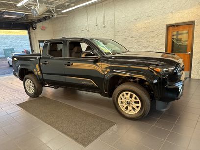 New 2025 Toyota Tacoma SR5