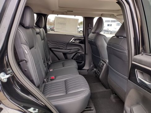 New 2026 Mitsubishi Outlander SEL image 19