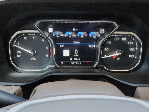 Used 2021 GMC Yukon Denali w/ Denali Premium Package image 23