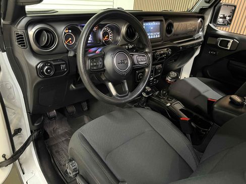 Used 2023 Jeep Wrangler Sport AWD/4WD image 3