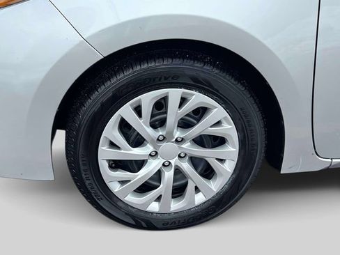 Certified 2018 Toyota Corolla LE image 14
