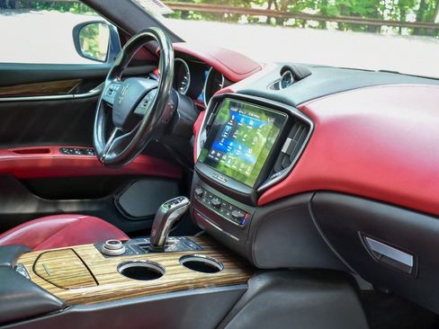 Used 2019 Maserati Ghibli GranLusso RWD image 18