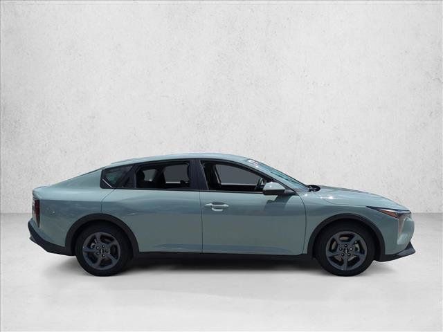 Used 2025 Kia K4 FWD image 4