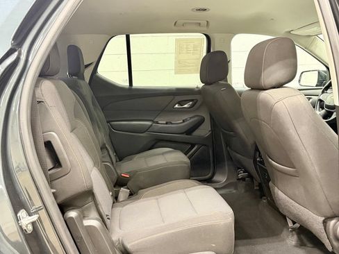 Used 2018 Chevrolet Traverse LT FWD image 43