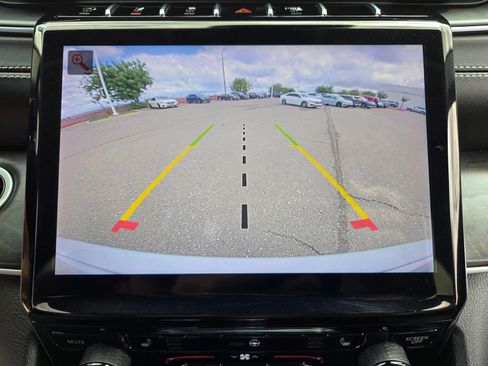 Used 2024 Jeep Grand Cherokee Limited AWD/4WD image 18