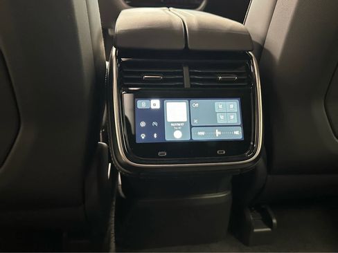 Used 2025 Rivian R1S Adventure image 38