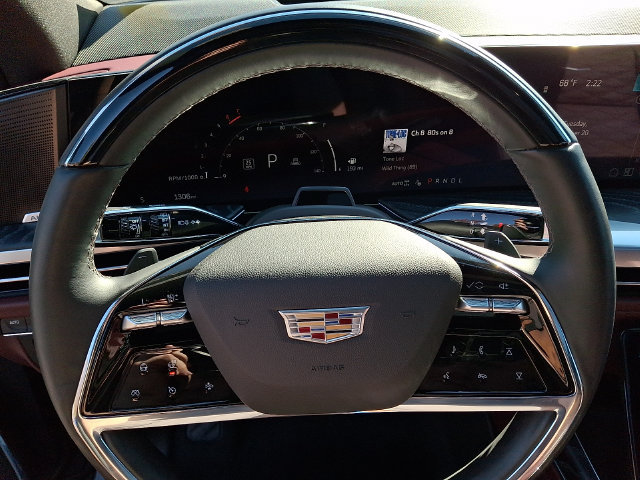 Used 2026 Cadillac Escalade ESV Luxury w/ LPO, Floor Liner Package AWD/4WD image 21