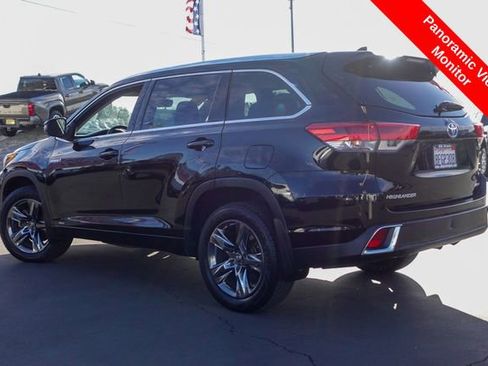 Used 2018 Toyota Highlander Limited Platinum image 10