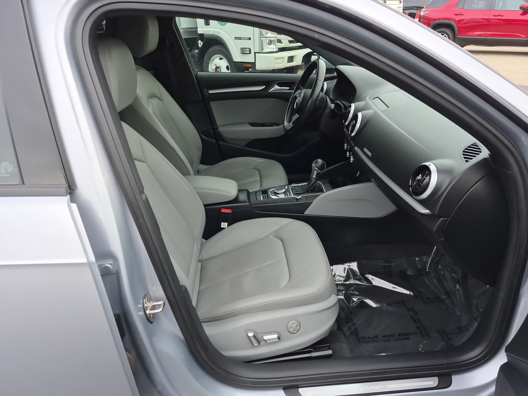 Used 2017 Audi A3 e-tron Premium FWD image 30