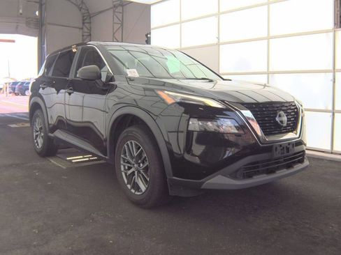 Used 2023 Nissan Rogue S FWD image 3