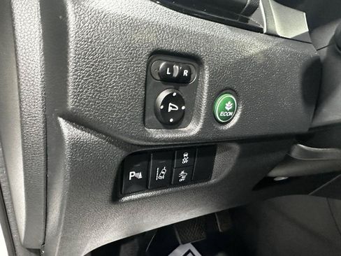 Used 2017 Honda Pilot Touring image 15