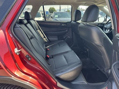 Used 2016 Subaru Outback 3.6R Limited AWD/4WD image 30