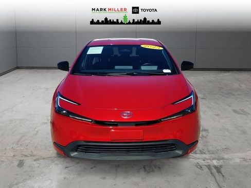 Used 2023 Toyota Prius LE FWD image 8