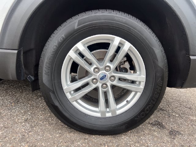 Used 2023 Ford Explorer XLT w/ Equipment Group 202A AWD/4WD image 15