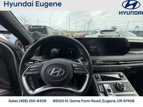 Used 2023 Hyundai Palisade Calligraphy w/ Winter Package image 9