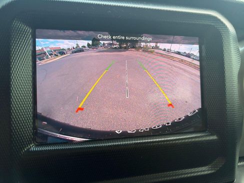 Used 2022 Jeep Wrangler Sport AWD/4WD image 16