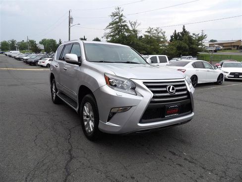 Used 2016 Lexus GX 460 image 2