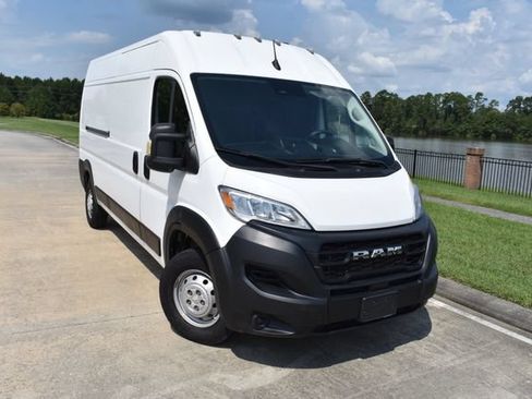 Used 2023 RAM ProMaster 2500 FWD image 2