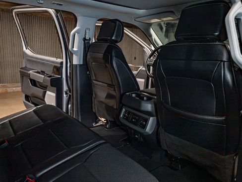 Used 2023 Ford F450 Lariat w/ Camper Package image 27