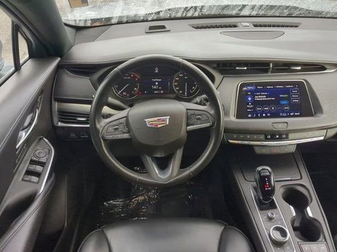 Used 2023 Cadillac XT4 Premium Luxury AWD/4WD image 15
