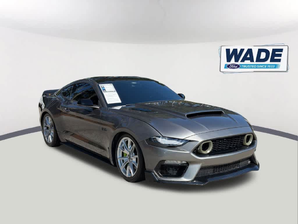 Used 2022 Ford Mustang GT Premium w/ Equipment Group 401A RWD image 3
