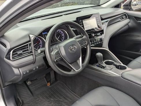 Used 2021 Toyota Camry LE image 12