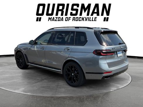Used 2024 BMW X7 xDrive40i w/ Premium Package AWD/4WD image 4