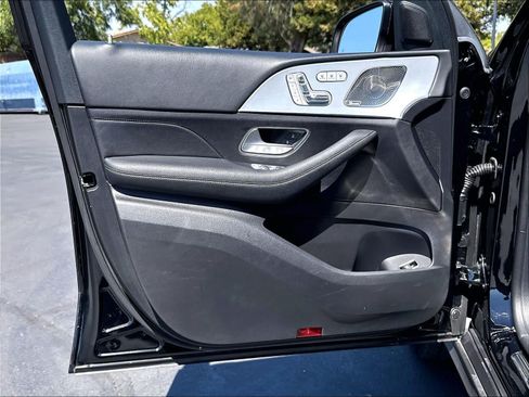 Used 2024 Mercedes-Benz GLS 450 4MATIC image 26