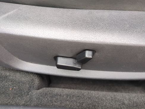 Used 2009 Dodge Challenger R/T image 17