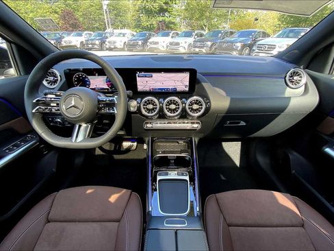Certified 2026 Mercedes-Benz GLA 250 4MATIC image 5