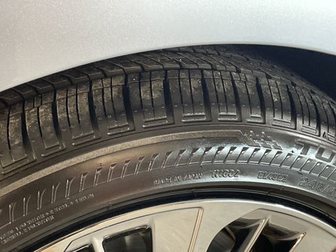 Used 2022 Lexus LS 500 w/ Interior Upgrade Package image 37