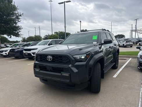 Used 2025 Toyota 4Runner TRD Off-Road AWD/4WD image 3